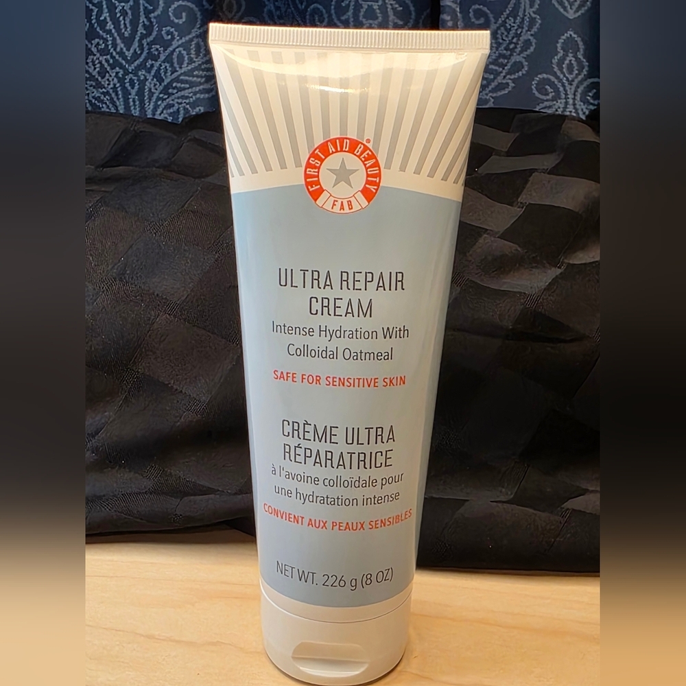 NEW/SEALED! First Aid Beauty Ultra Repair Cream Intense Hydration 8oz/226g.